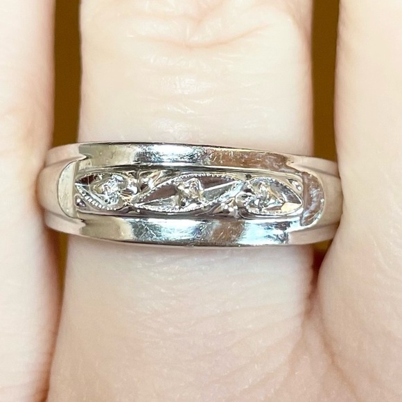 Jewelry - 14K Loveland thick solid white gold 7mm vintage heavy size 9 band ring